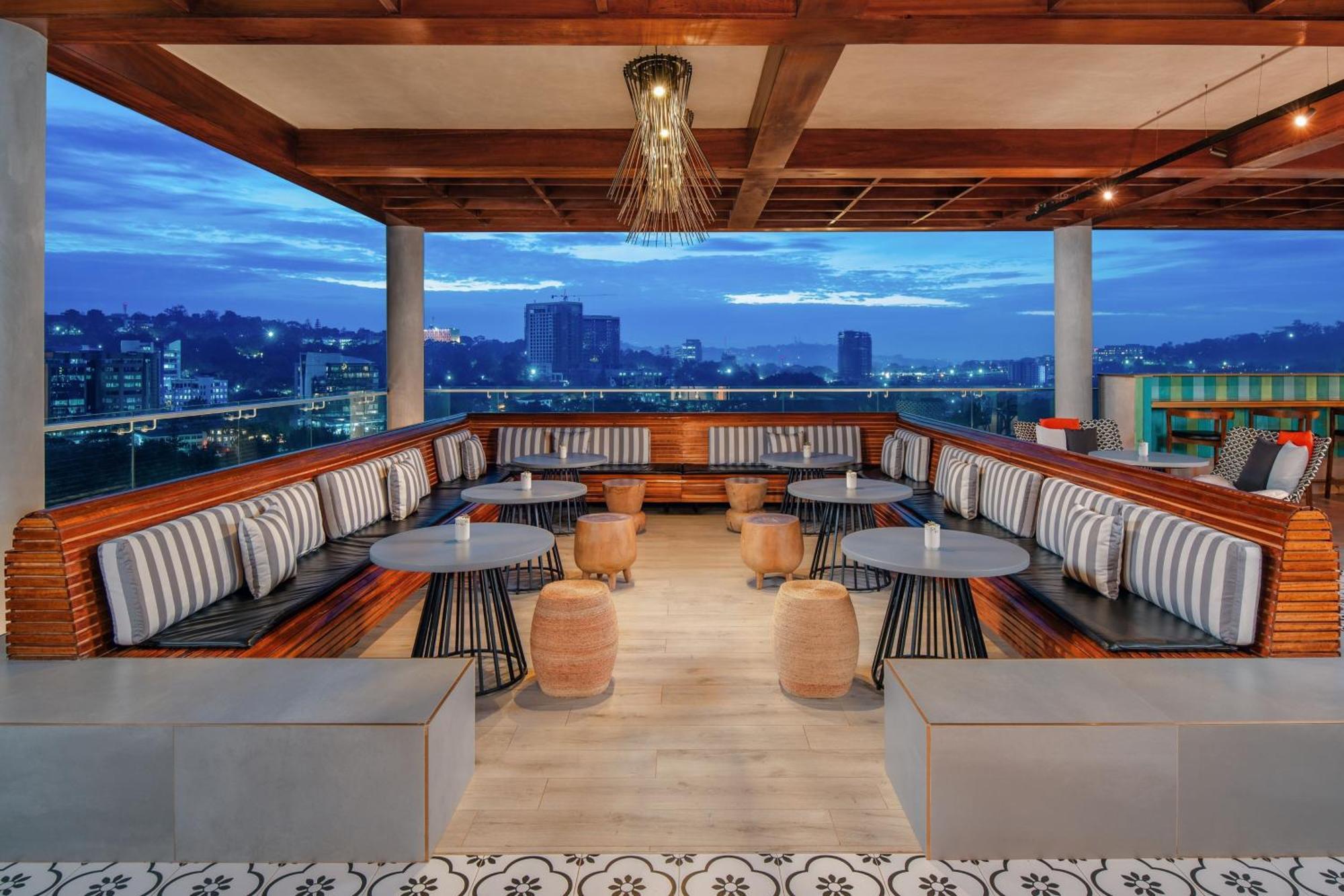 Four Points By Sheraton カンパラ エクステリア 写真