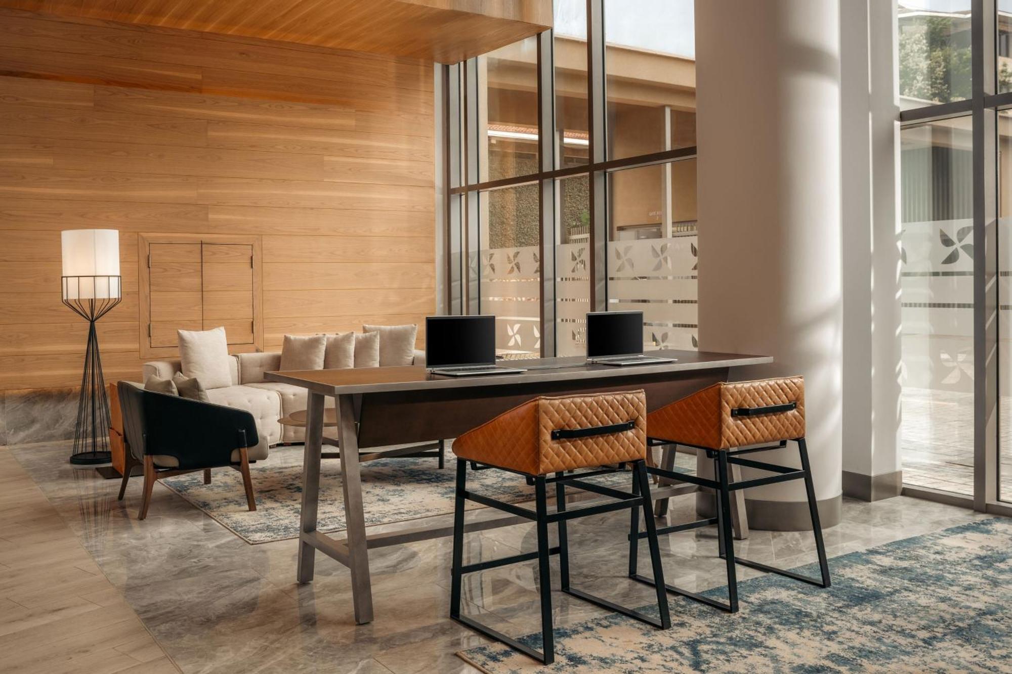 Four Points By Sheraton カンパラ エクステリア 写真